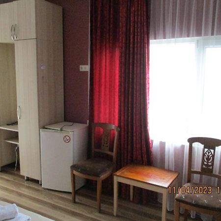 Guest House Nino Makhinjauri Phòng bức ảnh