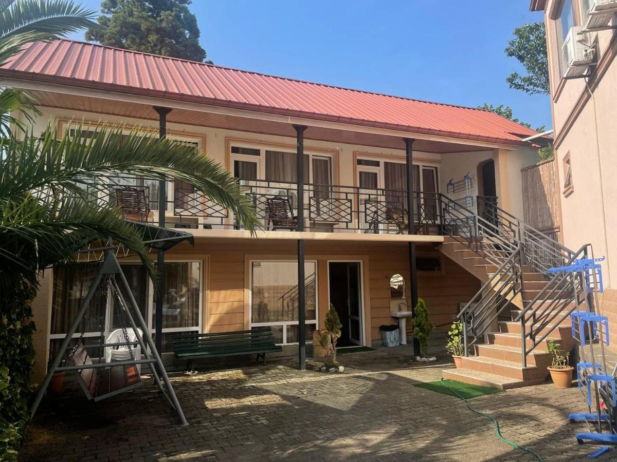 Guest House Nino Makhinjauri Ngoại thất bức ảnh