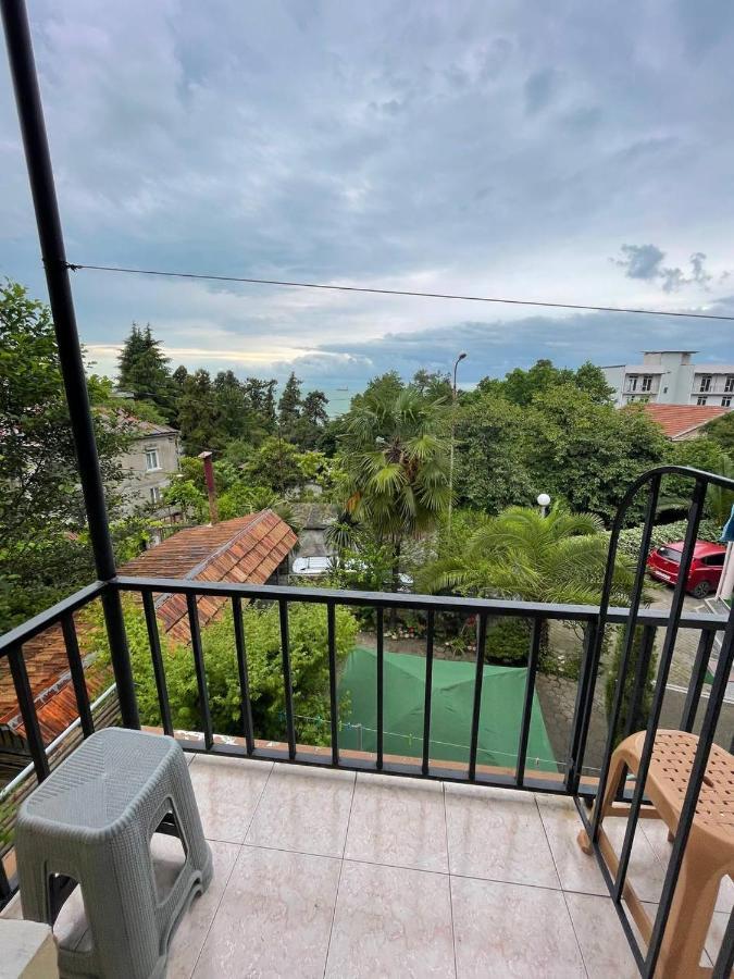 Guest House Nino Makhinjauri Ngoại thất bức ảnh