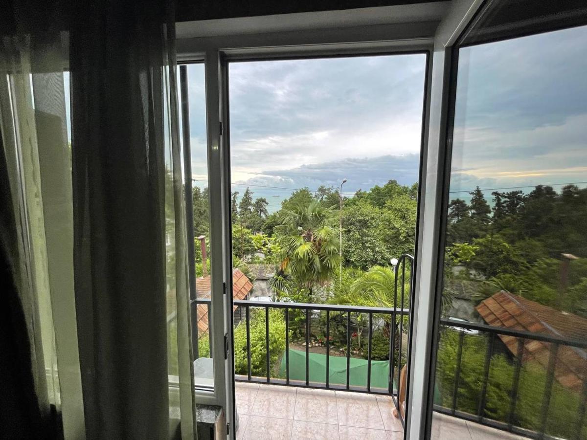 Guest House Nino Makhinjauri Ngoại thất bức ảnh