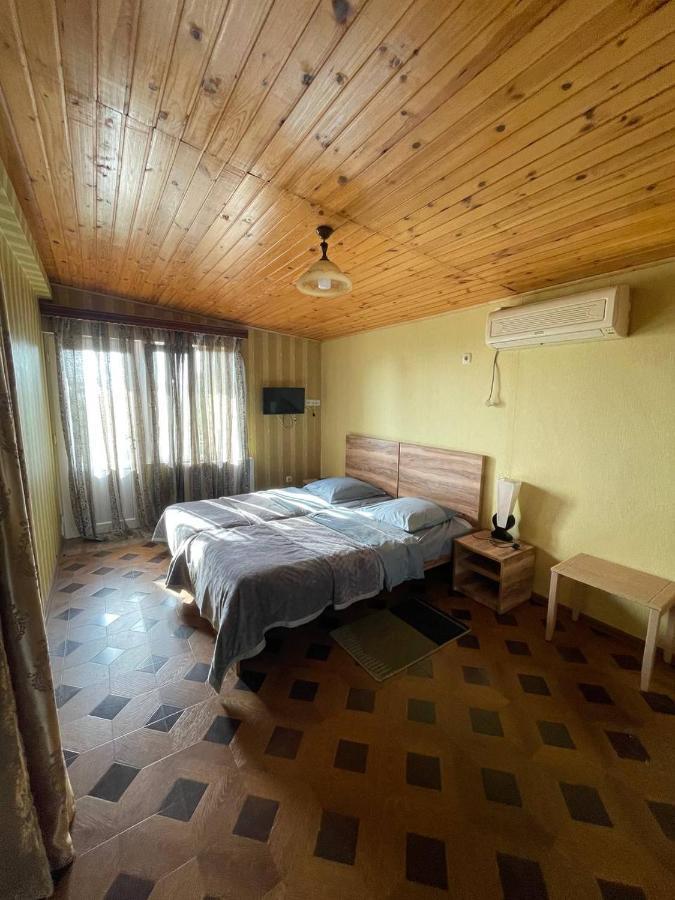 Guest House Nino Makhinjauri Ngoại thất bức ảnh