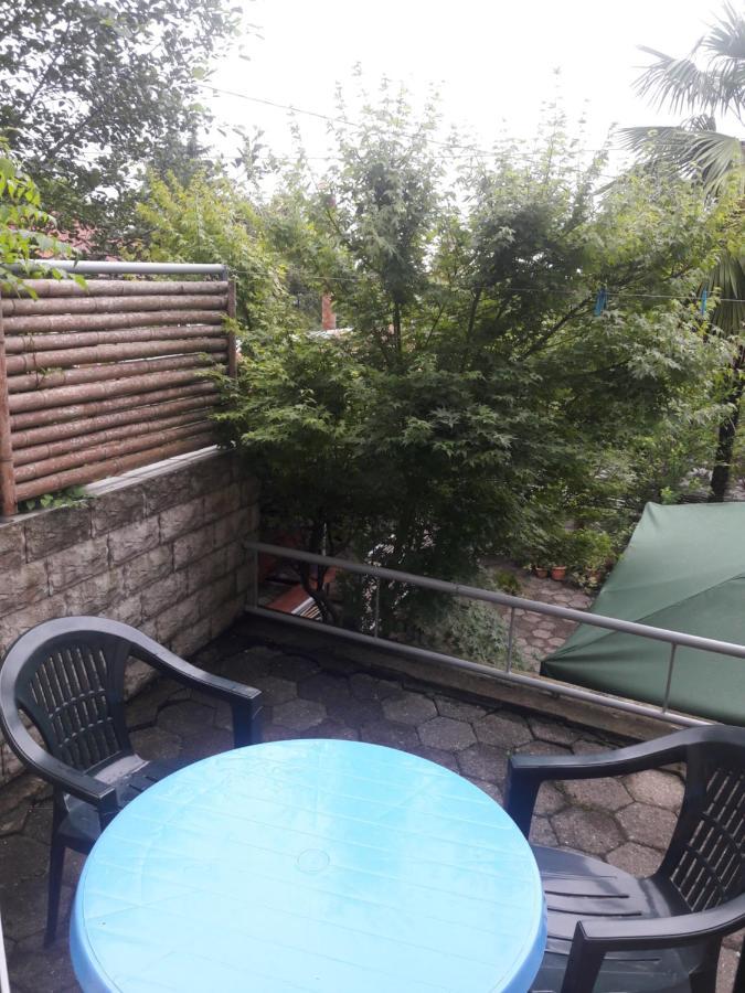 Guest House Nino Makhinjauri Ngoại thất bức ảnh