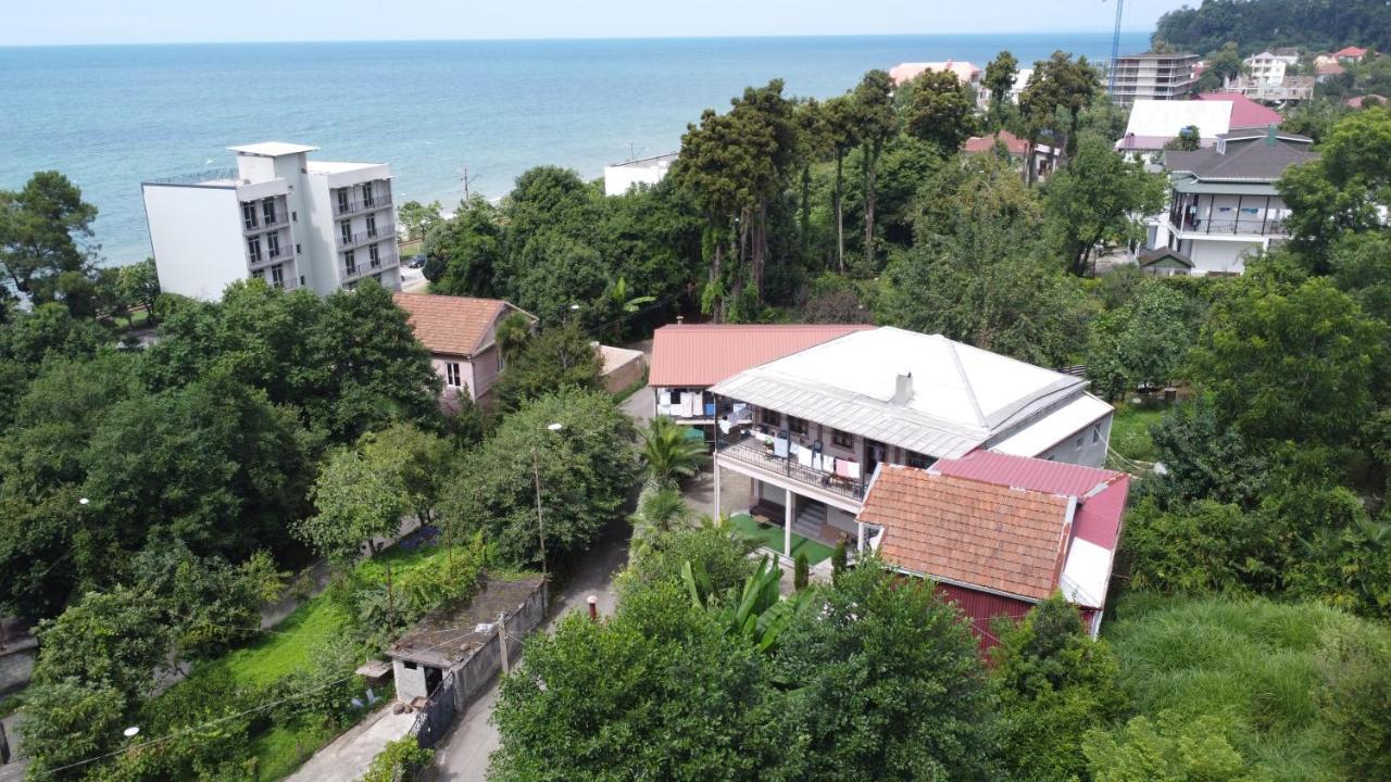 Guest House Nino Makhinjauri Ngoại thất bức ảnh