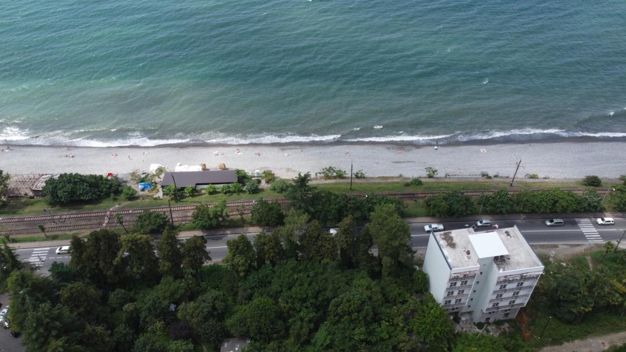 Guest House Nino Makhinjauri Ngoại thất bức ảnh