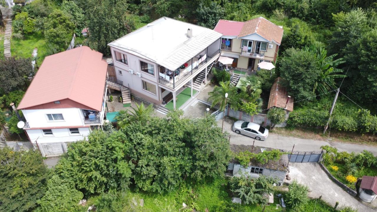 Guest House Nino Makhinjauri Ngoại thất bức ảnh