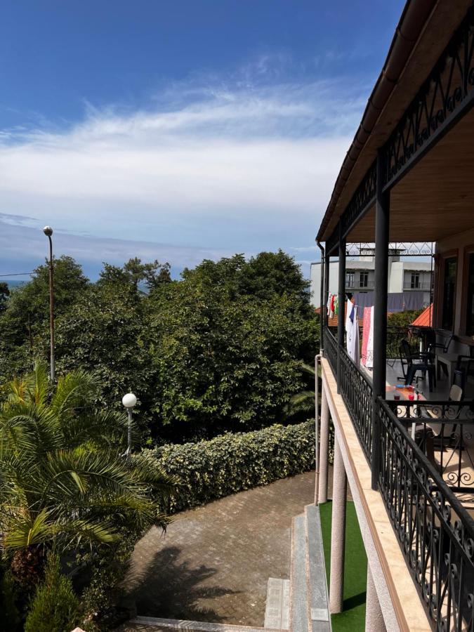 Guest House Nino Makhinjauri Ngoại thất bức ảnh