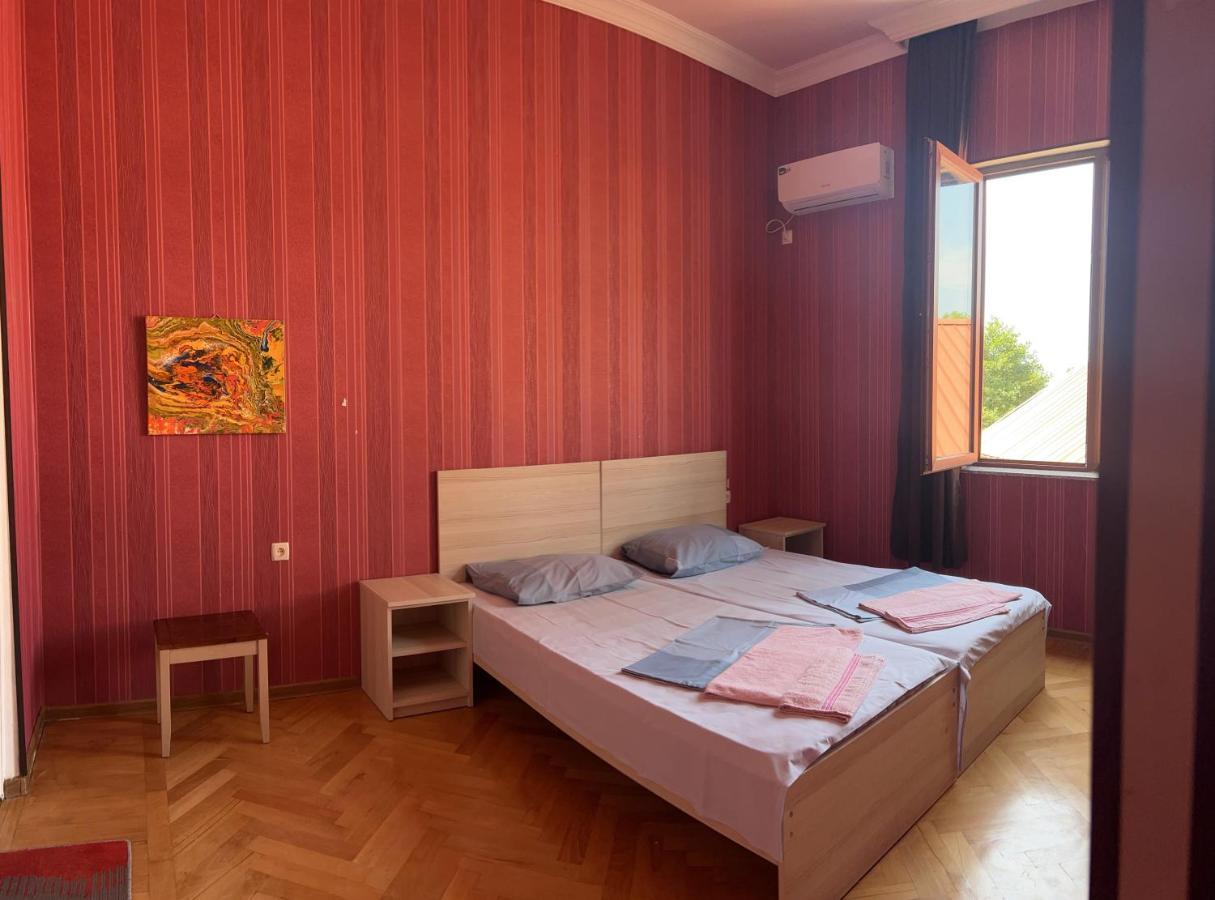 Guest House Nino Makhinjauri Ngoại thất bức ảnh