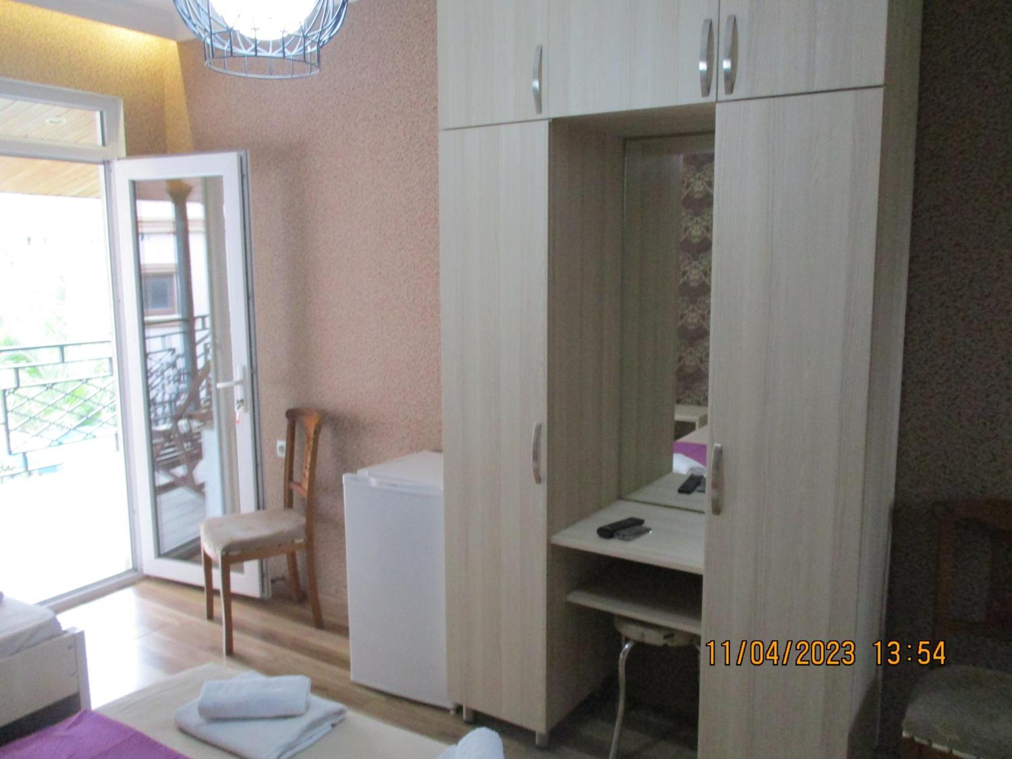 Guest House Nino Makhinjauri Phòng bức ảnh