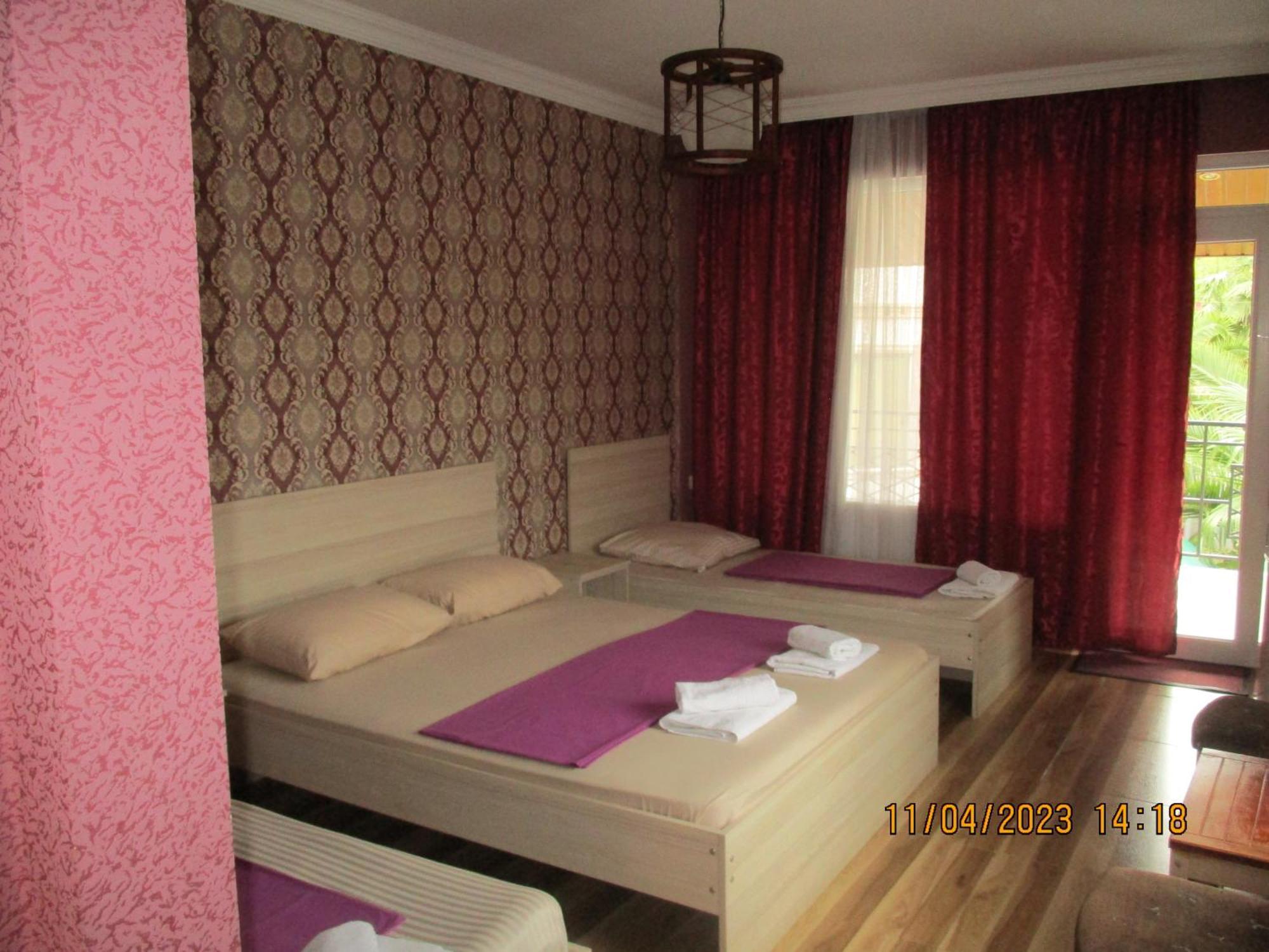 Guest House Nino Makhinjauri Phòng bức ảnh