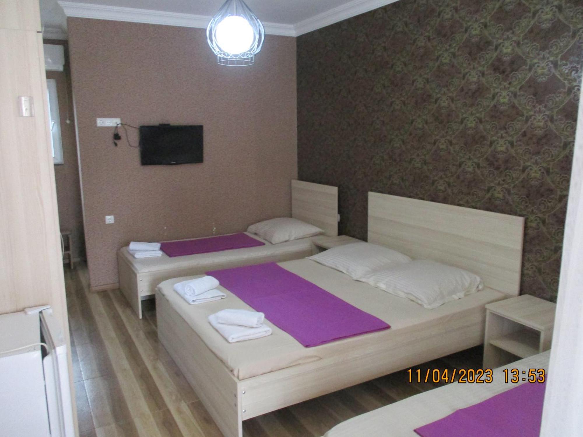 Guest House Nino Makhinjauri Phòng bức ảnh