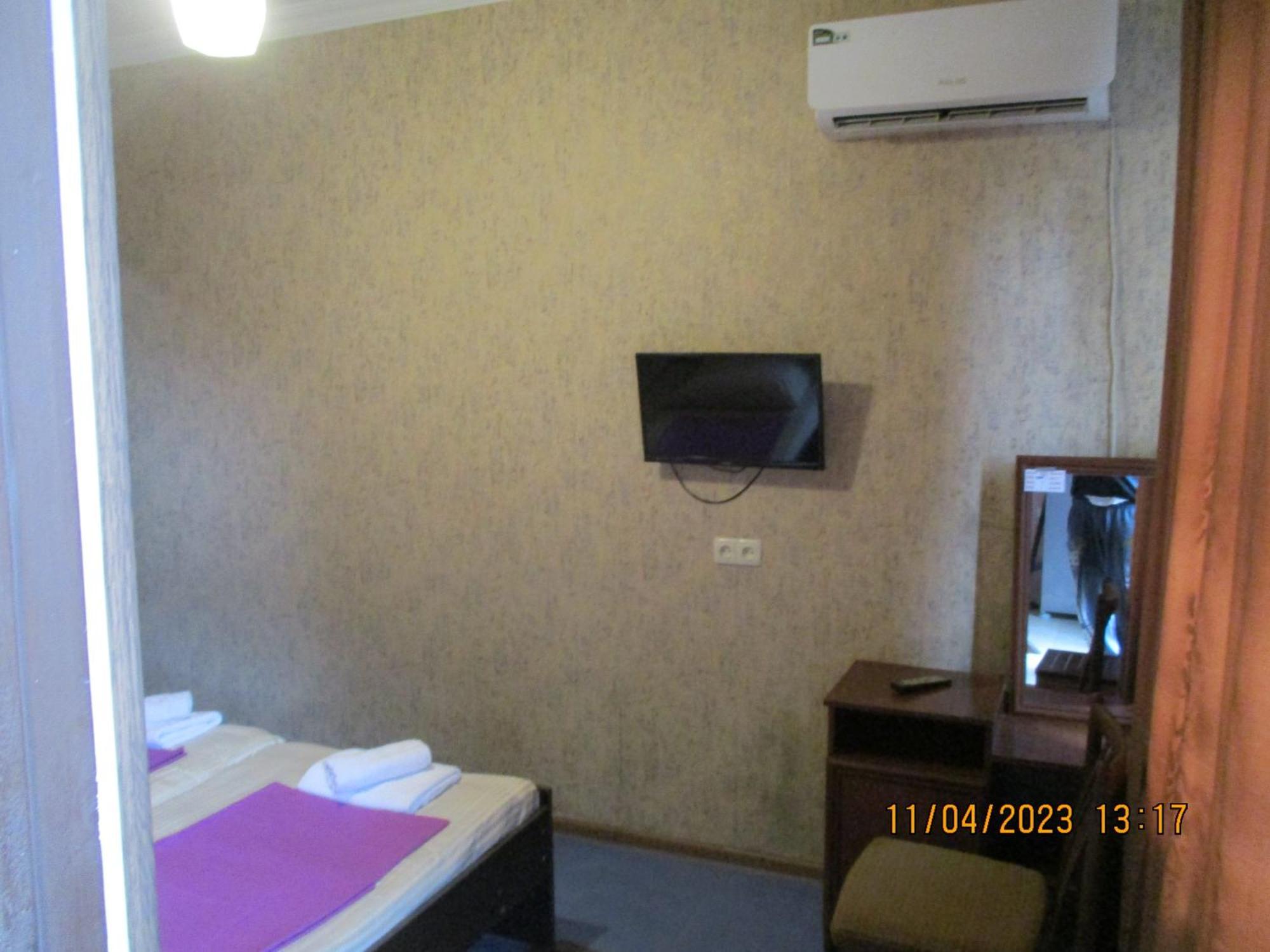 Guest House Nino Makhinjauri Phòng bức ảnh