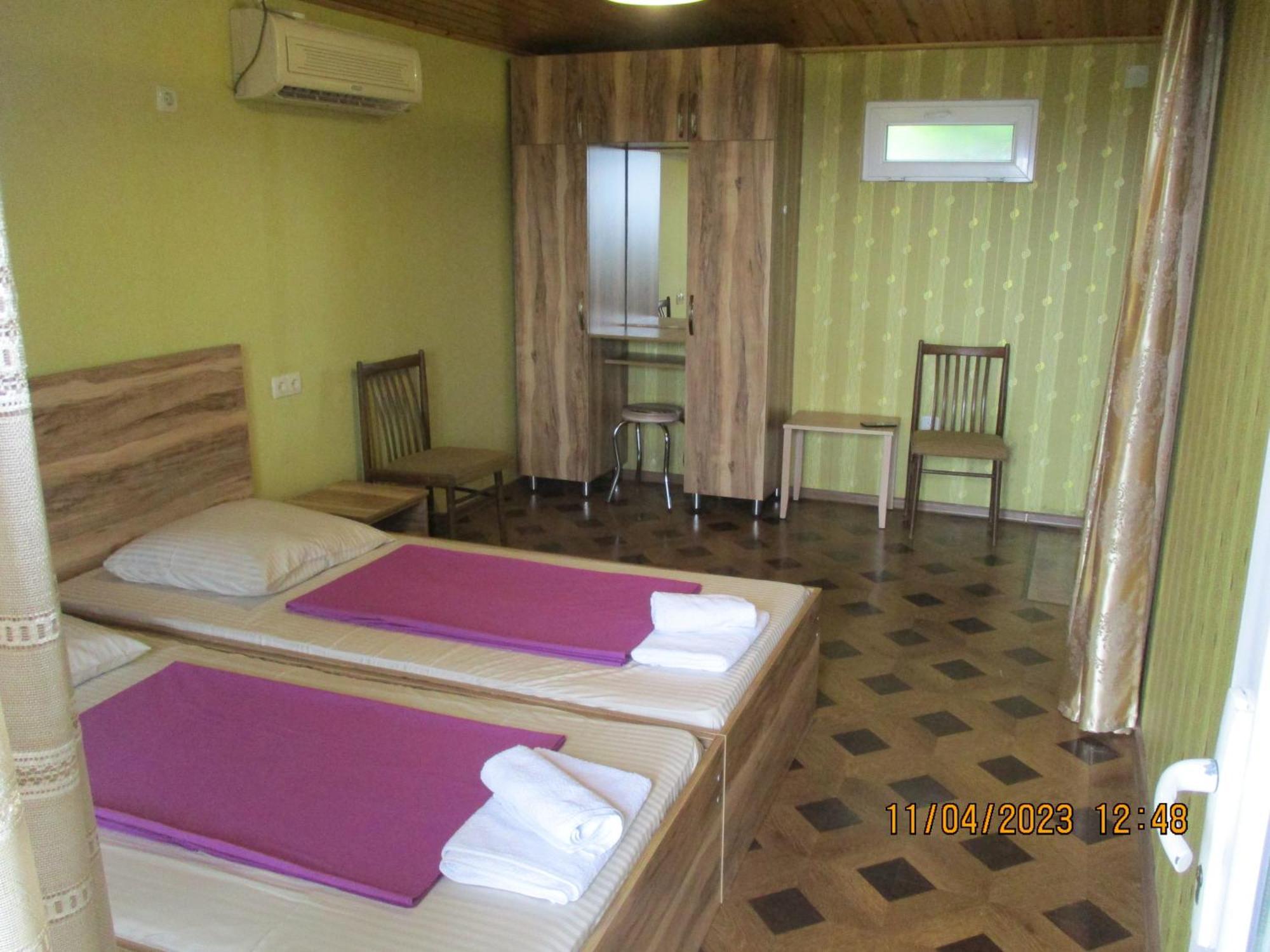 Guest House Nino Makhinjauri Phòng bức ảnh