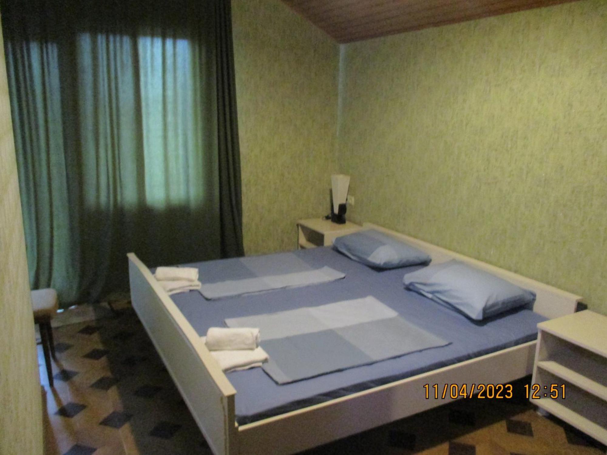 Guest House Nino Makhinjauri Phòng bức ảnh