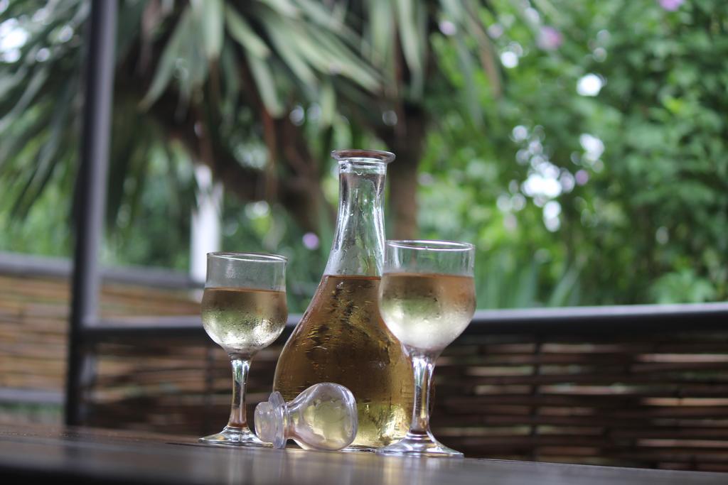 Guest House Nino Makhinjauri Ngoại thất bức ảnh